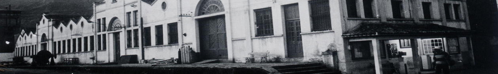 Imagem antiga da fachada do centro de artes e convenções da UFOP